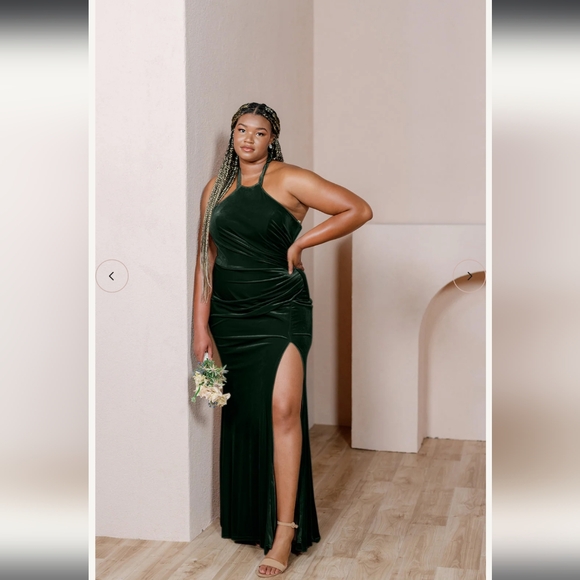 Revelry Fallon Velvet Bridesmaid Dress - Emerald - Picture 1 of 1